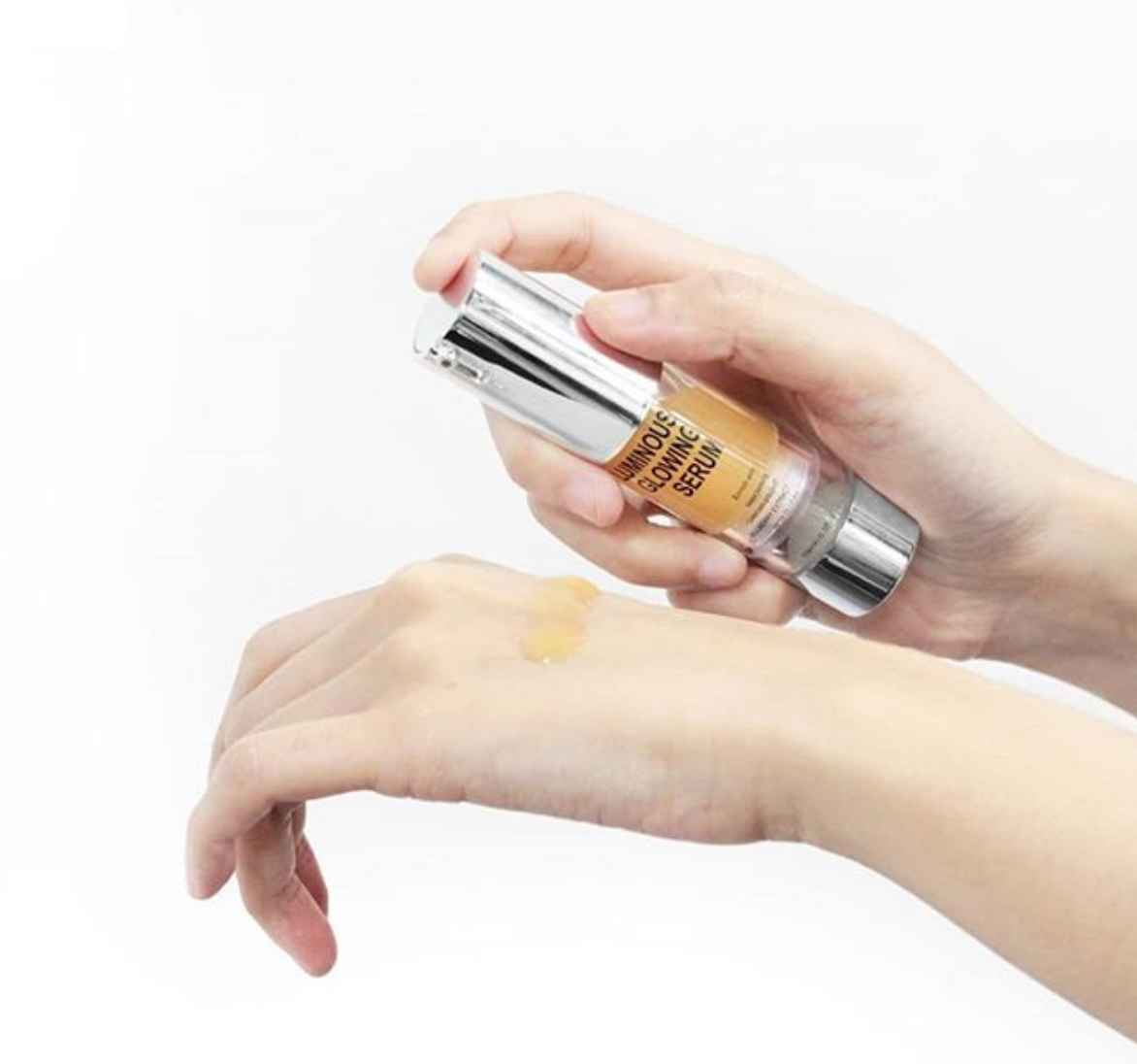 Tips Cara Pakai Serum MS Glow Yang Baik & Benar (4 Step) Tips Cara Pakai Serum MS Glow Yang Baik & Benar (4 Step)